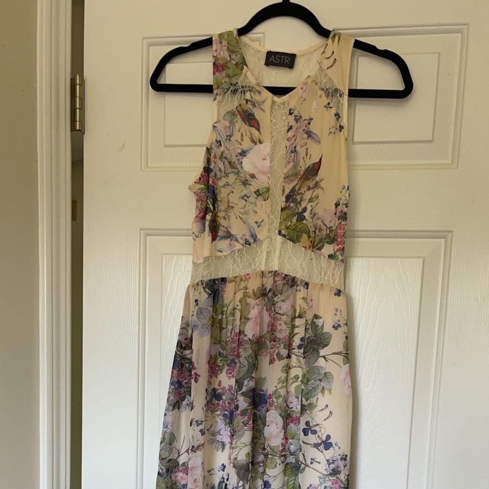 Floral dress with lace